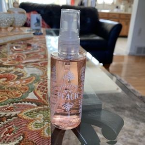 Bath and body peach scent